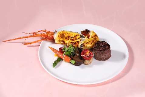 盘子里有食物 描述已自动生成