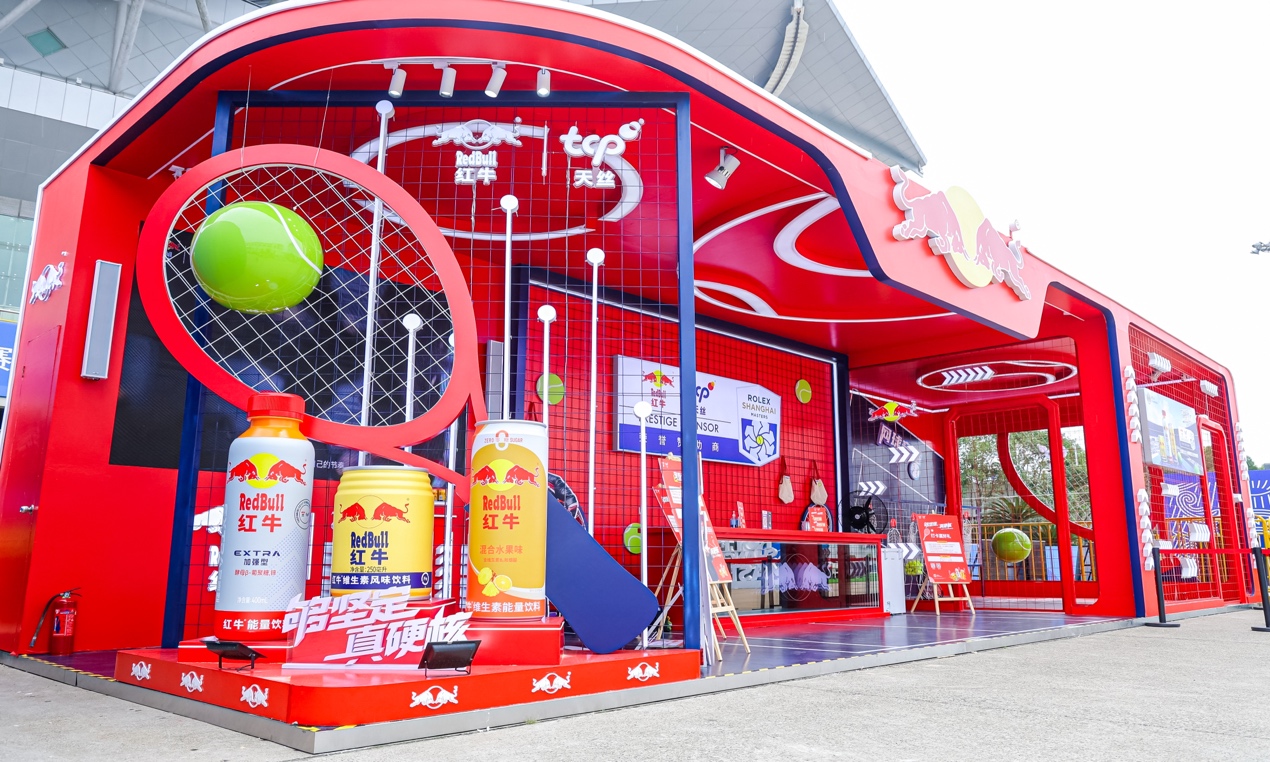 路上有一辆蓝色的车 AI 生成的内容可能不正确。