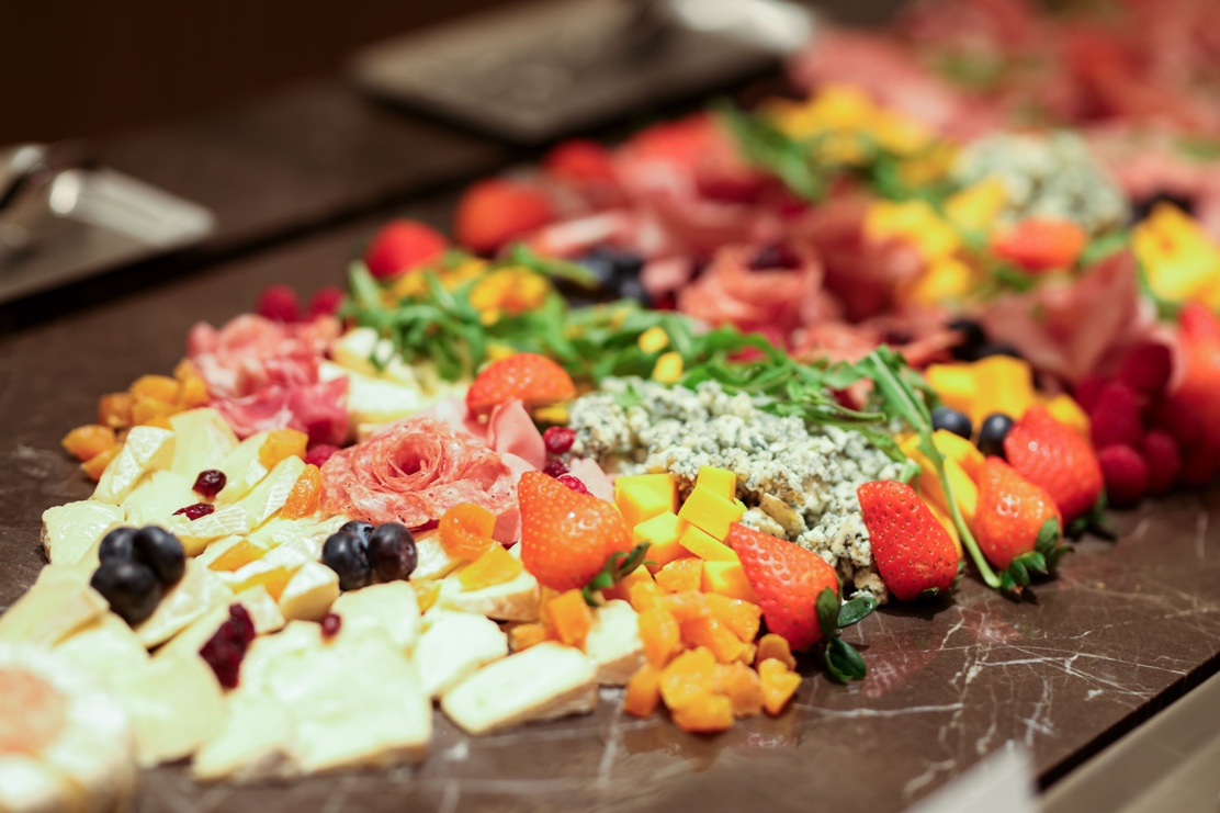 桌子上有许多披萨

AI 生成的内容可能不正确。